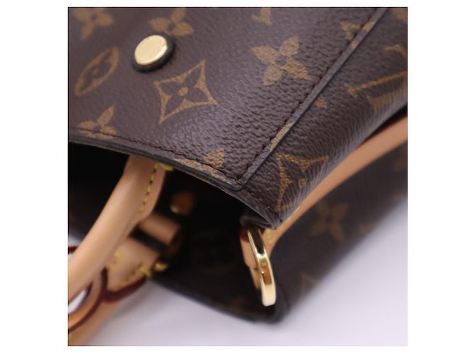 Bolso Louis Vuitton Monogram Montaigne BB Castaño Beige - vista 14
