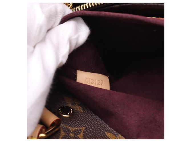 Bolso Louis Vuitton Monogram Montaigne BB Castaño Beige - vista 22