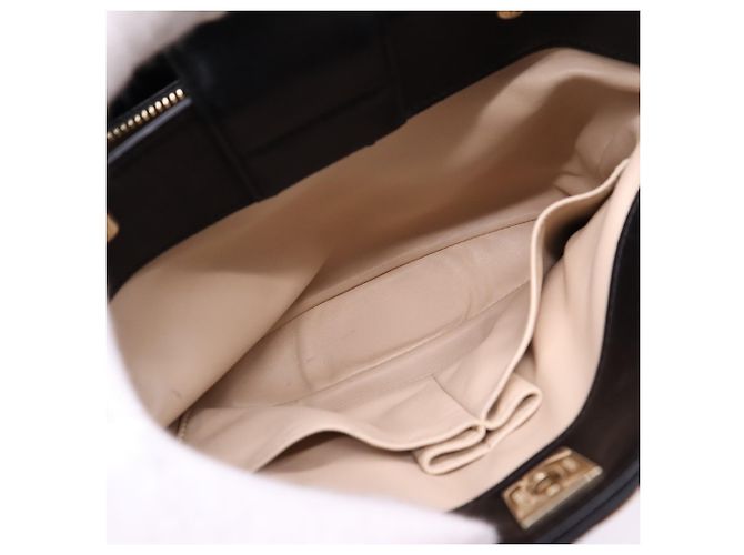 Bolso Chanel Matelassé Turnlock Negro - vista 14