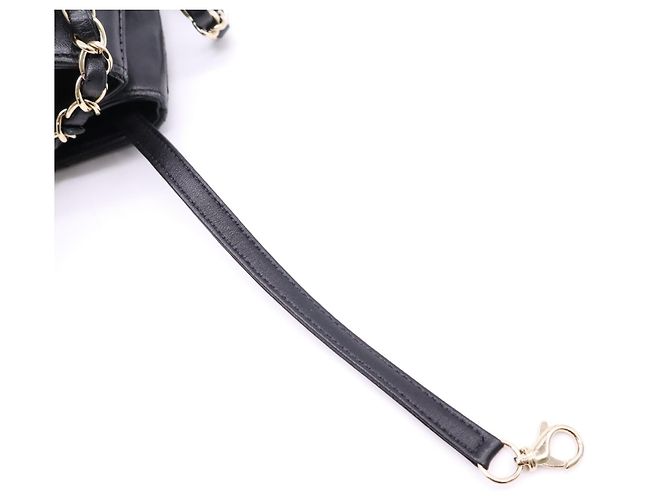 Bolso Chanel Matelassé Turnlock Negro - vista 17