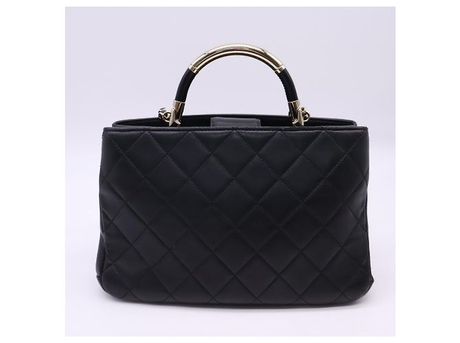 Bolso Chanel Matelassé Turnlock Negro - vista 2