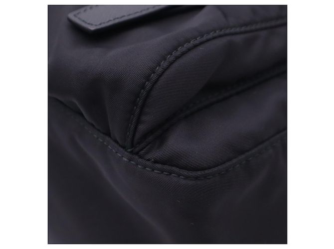 Sac à épaule Prada en polyamide recyclé Saffiano Noir - vue 10