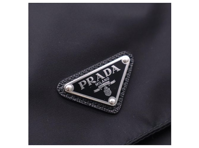 Sac à épaule Prada en polyamide recyclé Saffiano Noir - vue 11