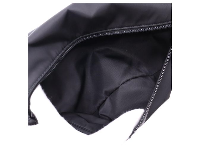 Sac à épaule Prada en polyamide recyclé Saffiano Noir - vue 15