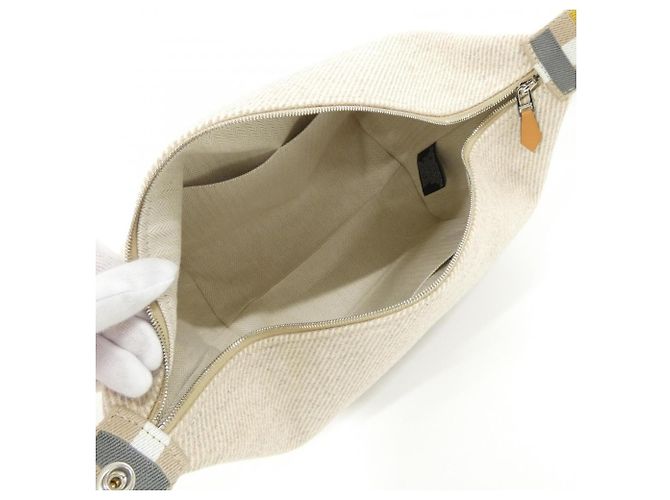 Hermès Hermes AU CARRE Brid à Black GM Handbag Pouch Beige - vista 6