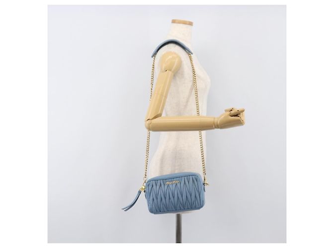 Borsa a tracolla Miu Miu Matelassé con catena in pelle 2way Blu chiaro Oro Auth BA15627V D'oro - vista 22