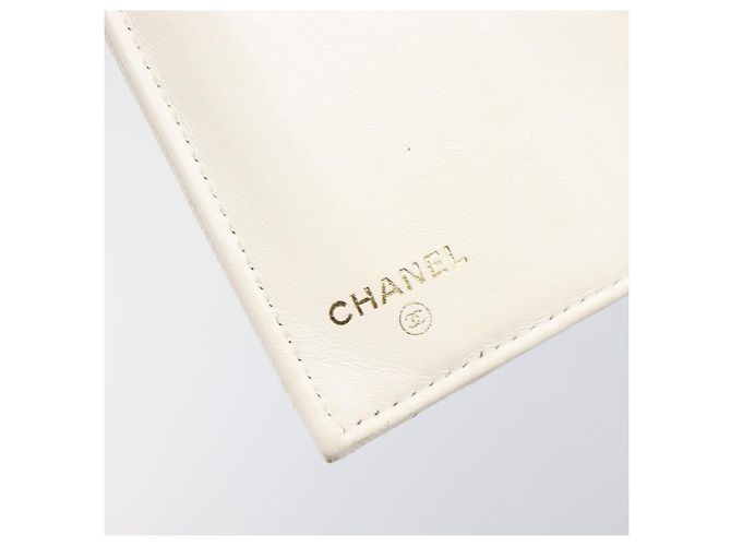 Cartera larga CHANEL Matelasse Caviar Skin White Gold CC Auth 200700 Blanco Dorado - vista 18