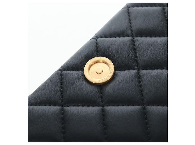 Borsa a tracolla CHANEL Matelasse con catena in pelle d'agnello nera e oro CC Auth 200775SM Nero D'oro - vista 19