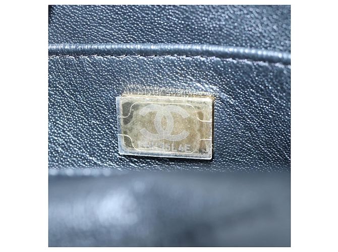 Borsa a tracolla CHANEL Matelasse con catena in pelle d'agnello nera e oro CC Auth 200775SM Nero D'oro - vista 25