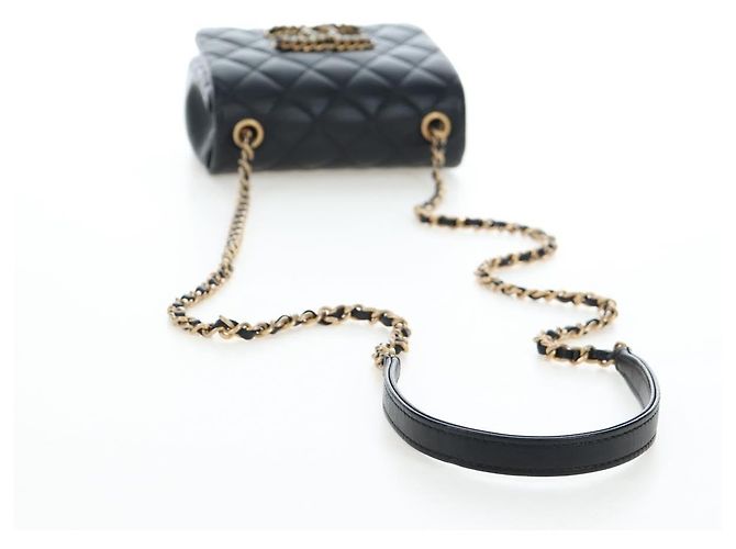 Borsa a tracolla CHANEL Matelasse con catena in pelle d'agnello nera e oro CC Auth 200775SM Nero D'oro - vista 7