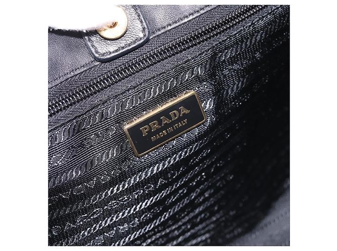 PRADA Handtasche Nylon Black Gold Auth 201125V Schwarz Golden - Ansicht 15