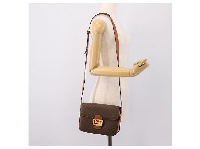 Céline Borsa CELINE Macadam Canvas Horse Carriage Bag PVC Leather Brown Gold Auth 202877 Marrone D'oro - vista 26