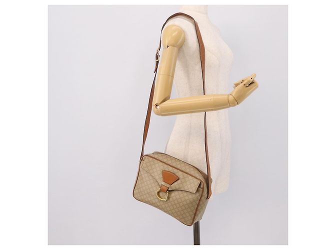 Céline Borsa a tracolla CELINE Macadam Canvas PVC Beige Gold Auth 202679 D'oro - vista 23