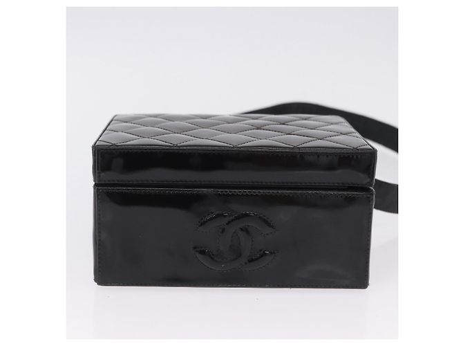 Borsa a tracolla CHANEL Matelasse in pelle verniciata nera e oro CC Auth 203247 Nero D'oro - vista 9