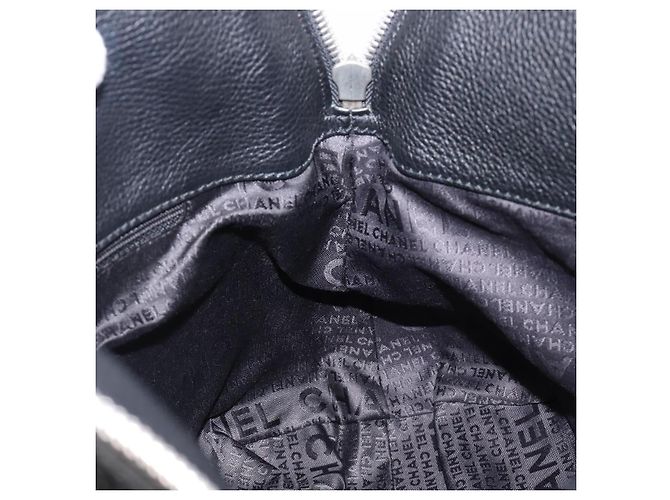 Borsa a tracolla CHANEL in pelle nera con CC argento Auth 200547A Nero - vista 18