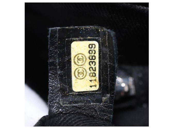 Borsa Tote CHANEL Paris New York Line Matelasse Nylon Nero Argento CC Auth 203206A - vista 26