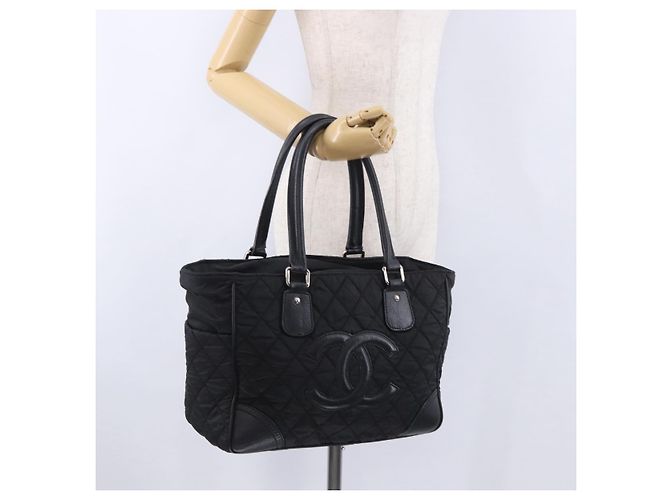 Borsa Tote CHANEL Paris New York Line Matelasse Nylon Nero Argento CC Auth 203206A - vista 28