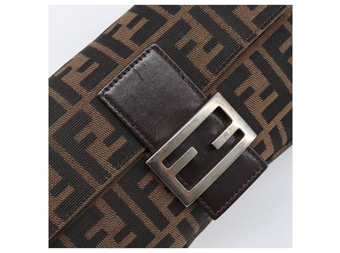 Borsa a tracolla FENDI Zucca Canvas Mamma Baguette Marrone Nero Auth BA15631V - vista 15