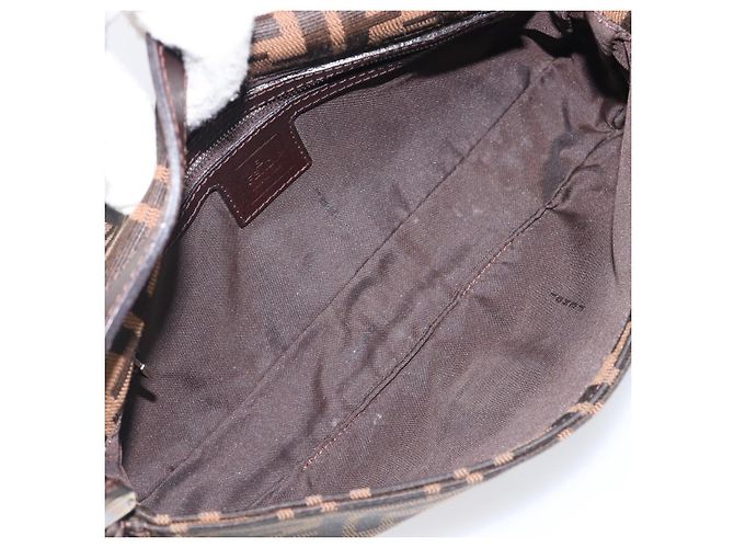 Borsa a tracolla FENDI Zucca Canvas Mamma Baguette Marrone Nero Auth BA15631V - vista 19