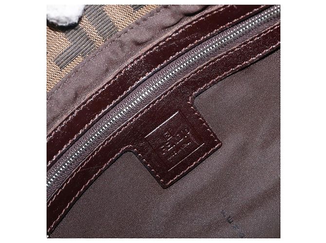 Borsa a tracolla FENDI Zucca Canvas Mamma Baguette Marrone Nero Auth BA15633A - vista 19
