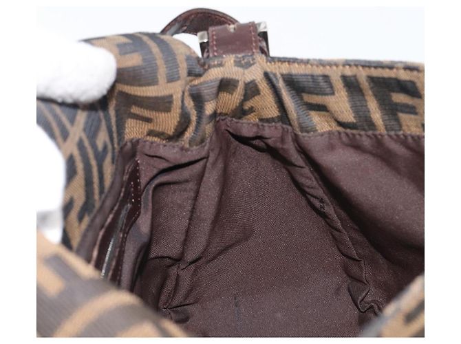 Borsa a tracolla FENDI Zucca Canvas Mamma Baguette Marrone Nero Auth BA15633A - vista 21