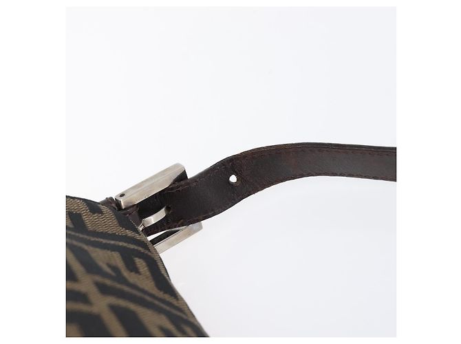 Borsa a tracolla FENDI Zucca Canvas Mamma Baguette Marrone Nero Auth BA15633A - vista 9