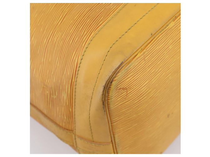 Borsa a tracolla LOUIS VUITTON Epi Noe Tassili Yellow M44009 LV Auth 202931 - vista 14