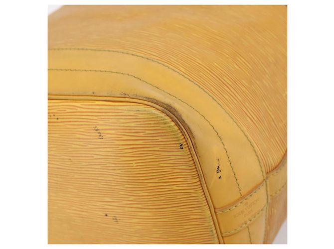 Borsa a tracolla LOUIS VUITTON Epi Noe Tassili Yellow M44009 LV Auth 202931 - vista 15