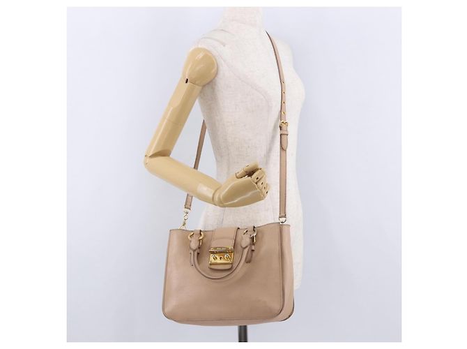 Borsa a mano Miu Miu in pelle 2way Beige Gold Auth 203009 D'oro - vista 29