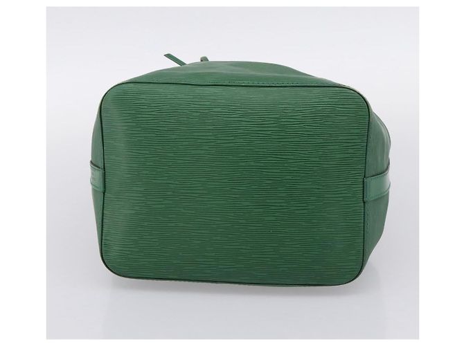 Borsa a tracolla LOUIS VUITTON Epi Petit Noe Verde M44104 LV Auth 201250A - vista 5