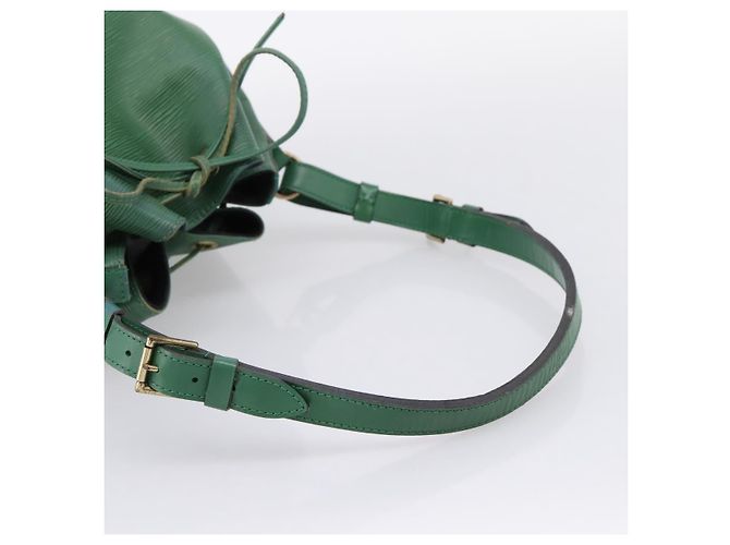 Borsa a tracolla LOUIS VUITTON Epi Petit Noe Verde M44104 LV Auth 201250A - vista 7