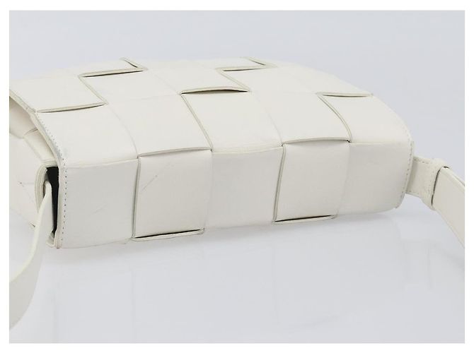 Borsa Bottega Veneta Maxi Intrecciato Cassette in pelle Bianco Argento Auth mr2874V - vista 6