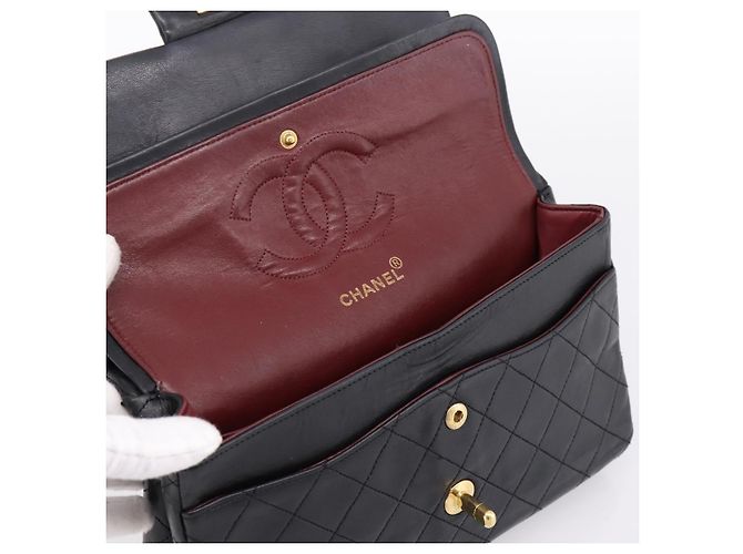 Borsa a tracolla CHANEL Matelasse 25 in pelle d'agnello nera con catena e CC dorato Auth 200746V Nero D'oro - vista 16