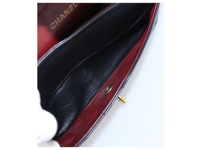 Borsa a tracolla CHANEL Matelasse 25 in pelle d'agnello nera con catena e CC dorato Auth 200746V Nero D'oro - vista 22