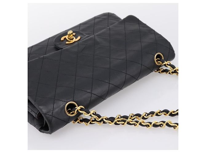Borsa a tracolla CHANEL Matelasse 25 in pelle d'agnello nera con catena e CC dorato Auth 200746V Nero D'oro - vista 6