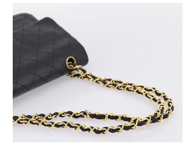Borsa a tracolla CHANEL Matelasse 25 in pelle d'agnello nera con catena e CC dorato Auth 200746V Nero D'oro - vista 7