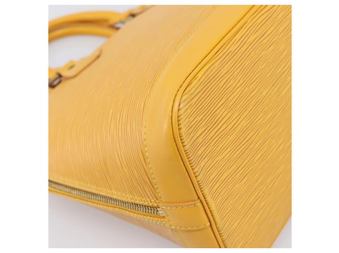 Borsa a mano LOUIS VUITTON Epi Alma Gialla M52149 LV Auth 197280A Giallo - vista 13