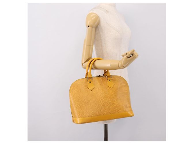 Borsa a mano LOUIS VUITTON Epi Alma Gialla M52149 LV Auth 197280A Giallo - vista 20