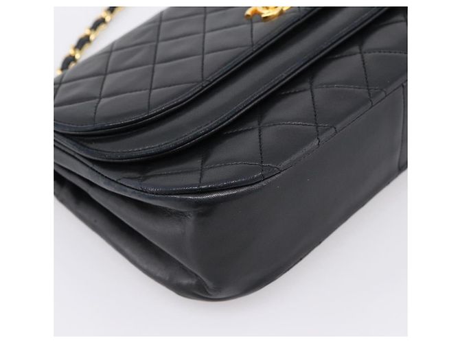 Borsa a tracolla CHANEL Matelasse con catena in pelle d'agnello nera e oro CC Auth 203454V Nero D'oro - vista 11
