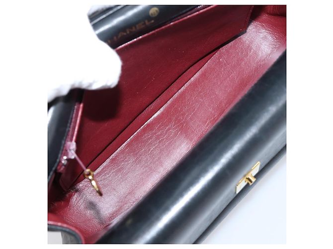 Borsa a tracolla CHANEL Matelasse con catena in pelle d'agnello nera e oro CC Auth 203454V Nero D'oro - vista 17