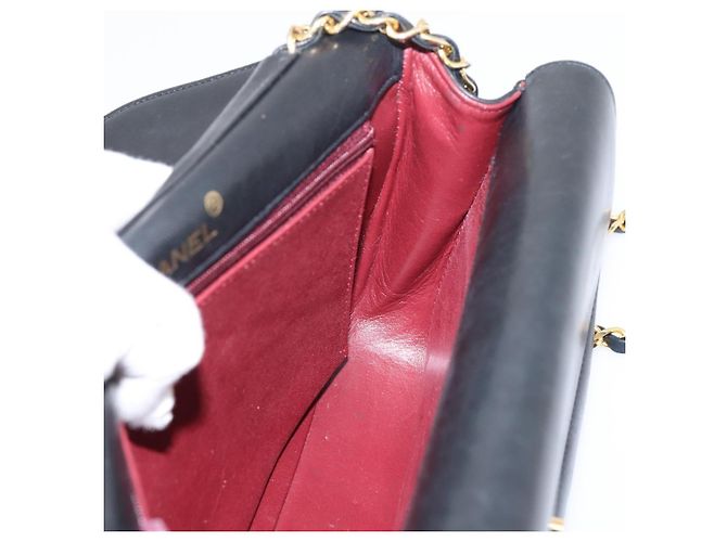 Borsa a tracolla CHANEL Matelasse con catena in pelle d'agnello nera e oro CC Auth 203454V Nero D'oro - vista 18