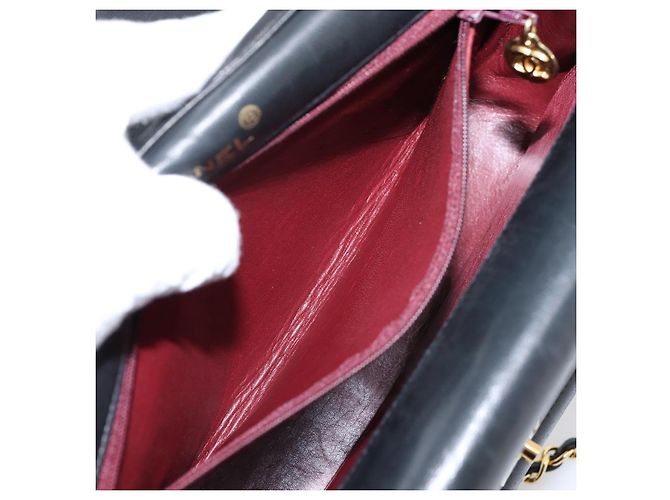 Borsa a tracolla CHANEL Matelasse con catena in pelle d'agnello nera e oro CC Auth 203454V Nero D'oro - vista 21