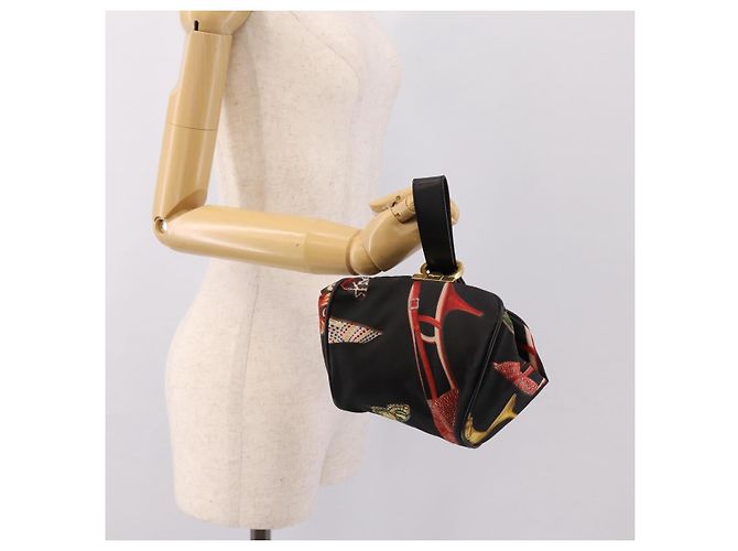 Pouch Salvatore Ferragamo Gancini Nylon Nero Tono Oro Auth 200166 - vista 15