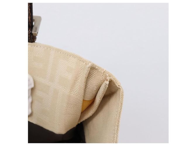 Borsa a tracolla FENDI Zucca Canvas Mamma Baguette Beige Silver Auth 203140V Argento - vista 24