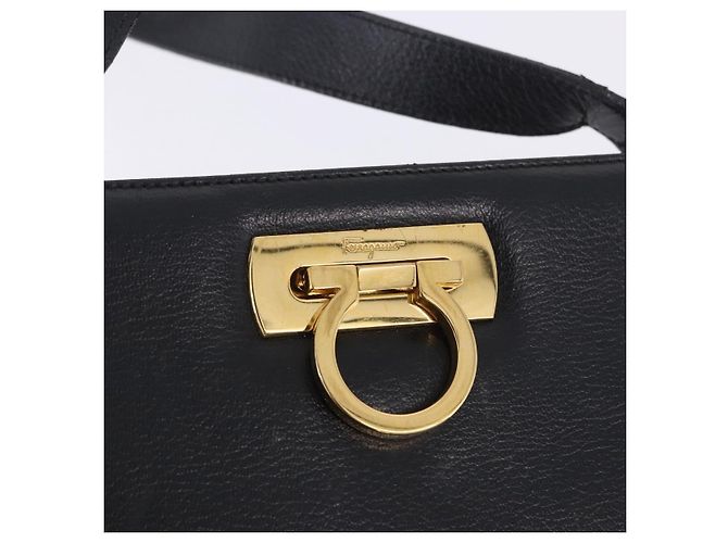 Borsa a tracolla Salvatore Ferragamo Gancini in pelle nera e oro Auth 201321 Nero - vista 18
