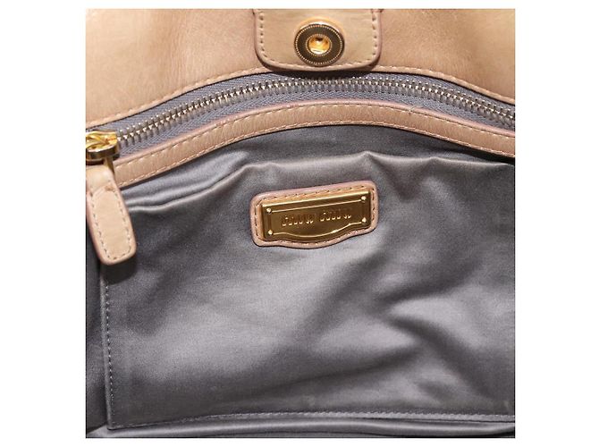 Borsa a mano Miu Miu Vitellolux 2way Beige Gold Auth 202892V D'oro - vista 16