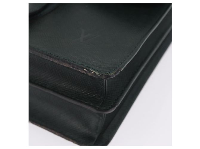 LOUIS VUITTON Borsa Business Taiga Tashkent Epicea M30084 LV Auth bs37009 - vista 14