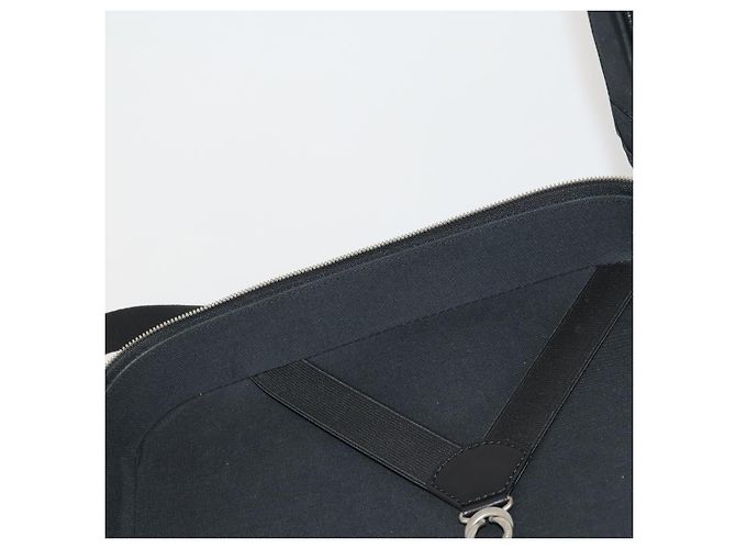 LOUIS VUITTON Borsa a tracolla Taiga Tula Nera M30762 LV Auth BA15403 Nero - vista 22