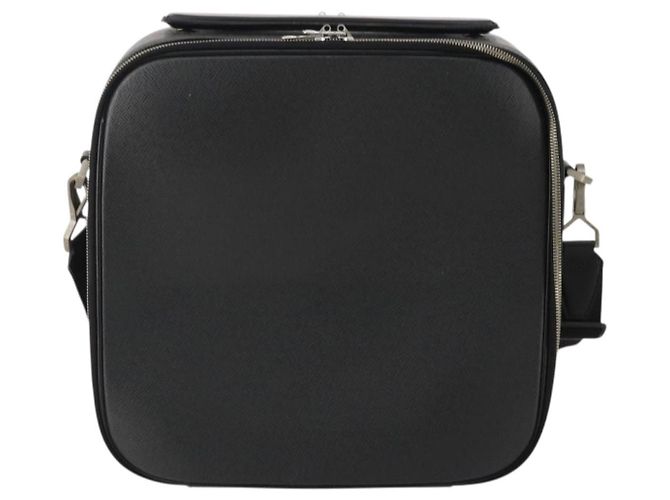 LOUIS VUITTON Borsa a tracolla Taiga Tula Nera M30762 LV Auth BA15403 Nero - vista 3
