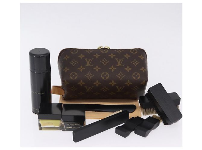 LOUIS VUITTON Monogram Shoe Care Kit Pouch M47925 LV Auth 200390A Monogramma - vista 12